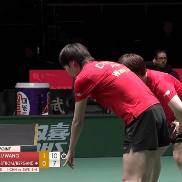 成都混合团体世界杯第二阶段最后一场比赛，中国对阵瑞典队，由于负责男单的徐瑛彬上场