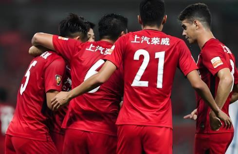 徐根宝为国足又培养出一位大牌国脚，20岁的他即将要在邵佳一国足站稳脚跟，未来只需
