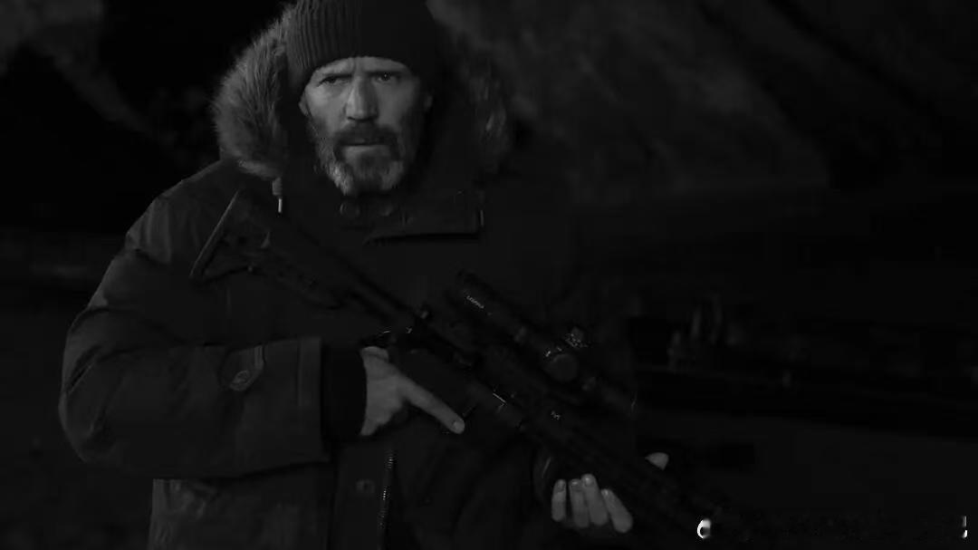 这才是开年第一猛片吧杰森·斯坦森硬核上线，退役特种兵带娃大逃杀，肉搏飞车枪战拉满