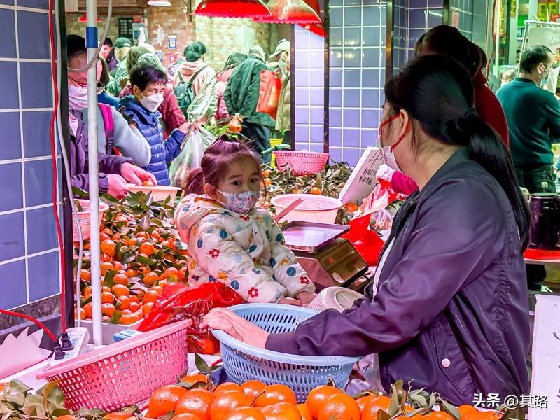 东北人逛广东菜市场，那惊吓程度堪比坐过山车。
东北姑娘初到广东菜市场，简直打开了