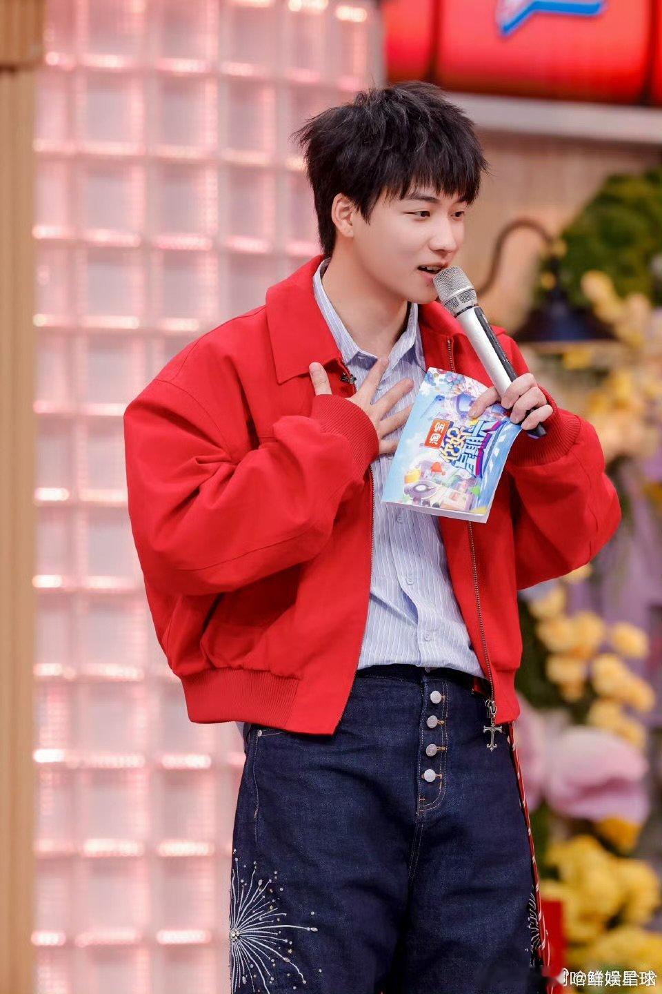 你好星期六春节连更五天你好星期六好六家族陪你过大年，五天连更，把幸福和热闹送到家