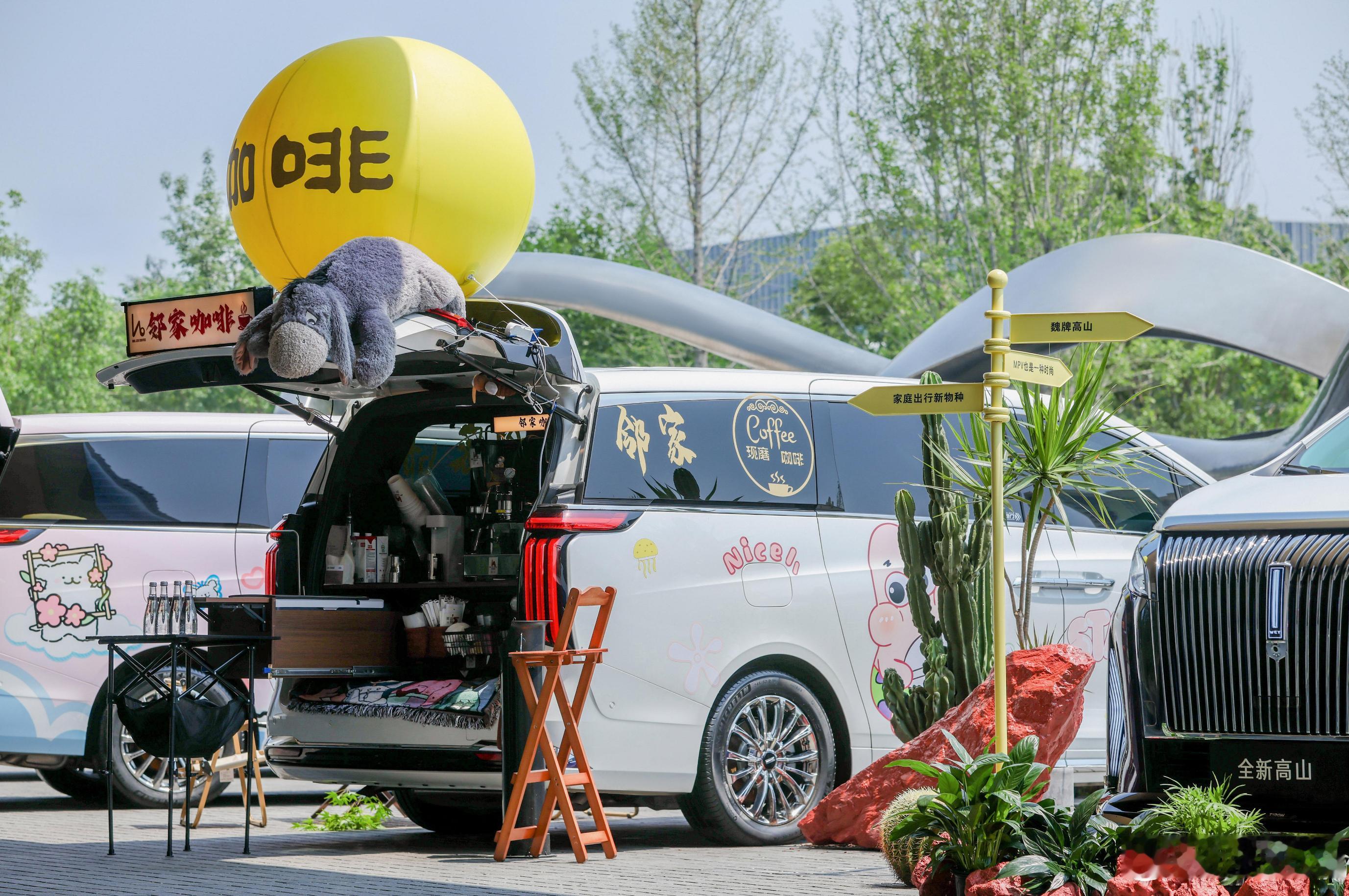 魏牌高山7 SUV版上市了，限时权益价27.08万。它比较特别的地方，是没有继续