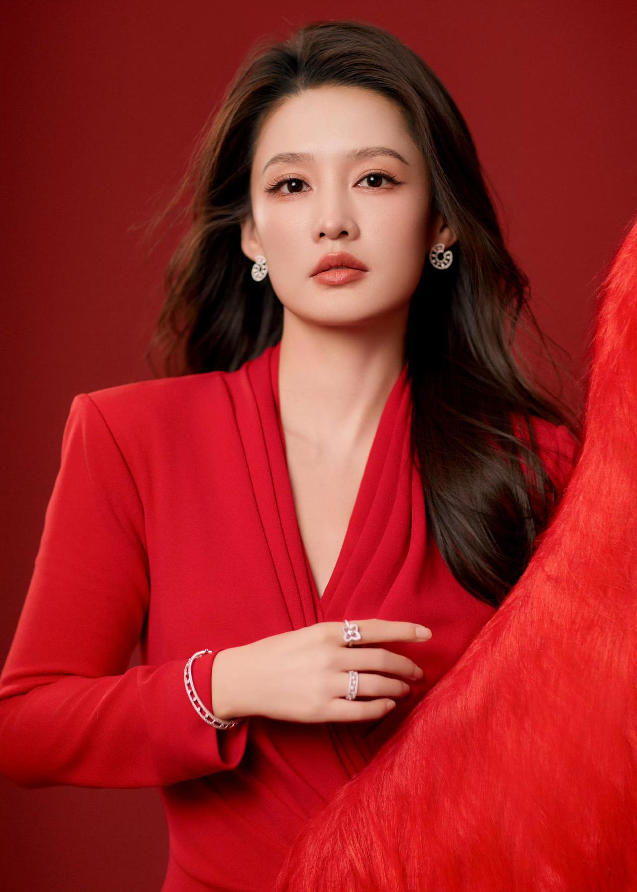 晒图笔记大赛成熟美人李沁穿搭写真