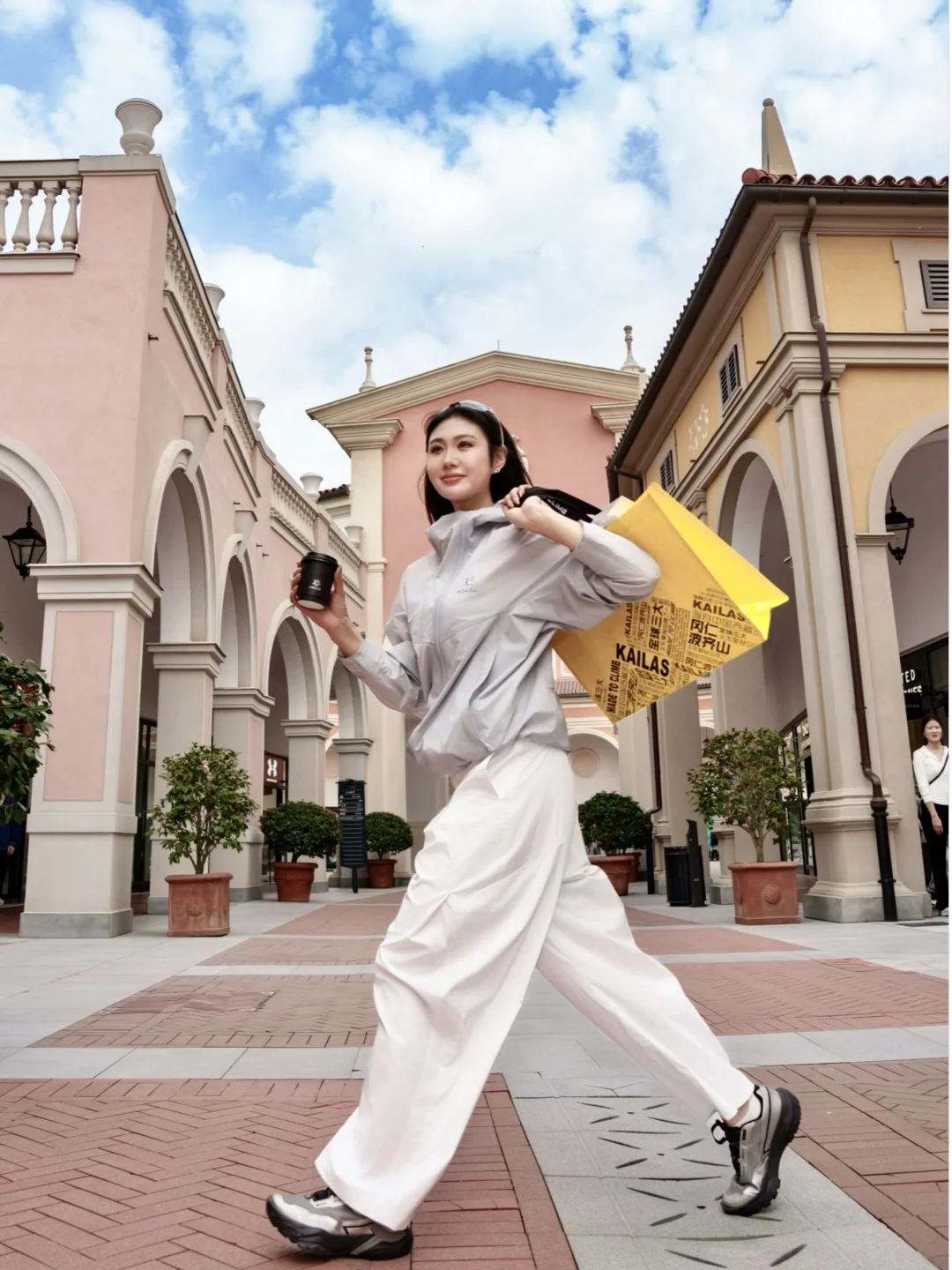 1000块配齐全身 武汉奥莱春日运动系天花板