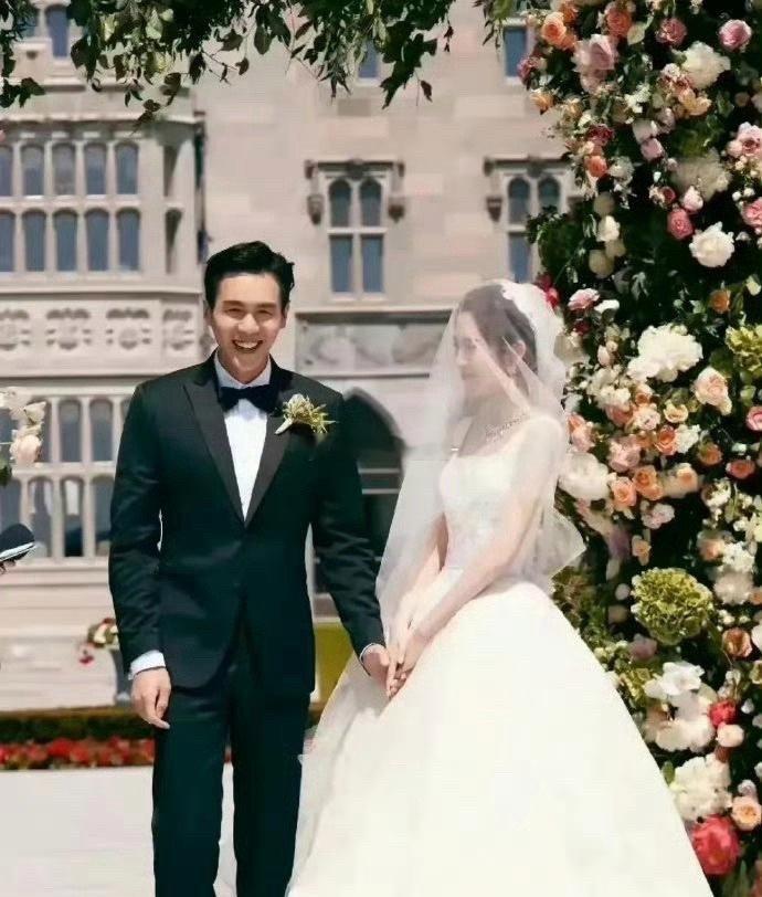 只要这两对不离婚，我还是相信娱乐圈爱情的 