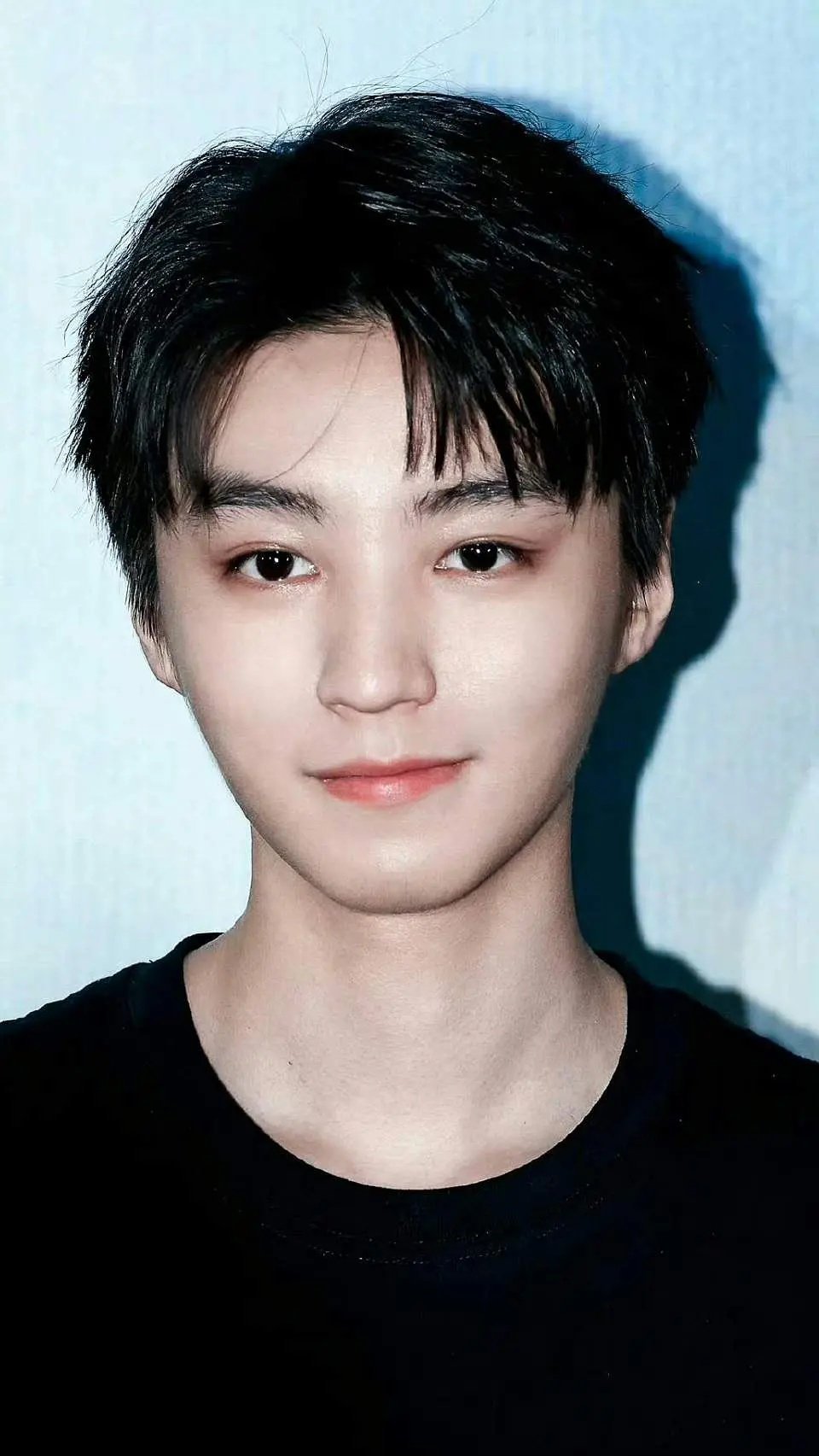 说真的，我一直都get不到王俊凯的颜 ​​​