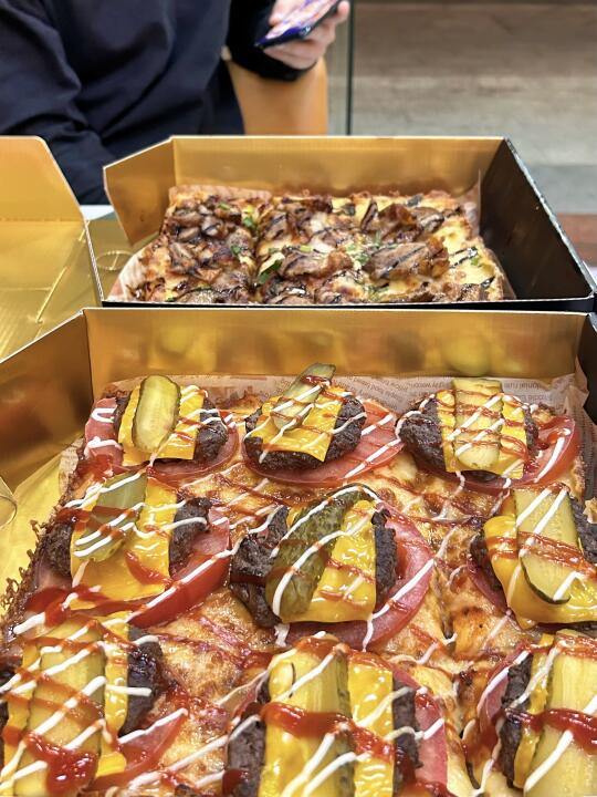 在东莞！！🍕1块能顶3块的炸鸡披萨