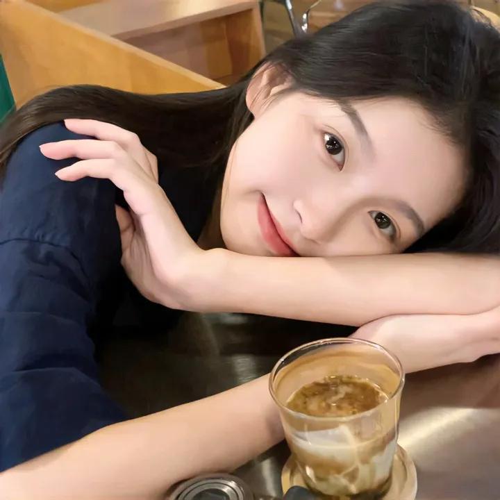 给婚外情男人一个“铁律”忠告：
再爱你也别要了，你也别哄了，
此时此刻，不要再担