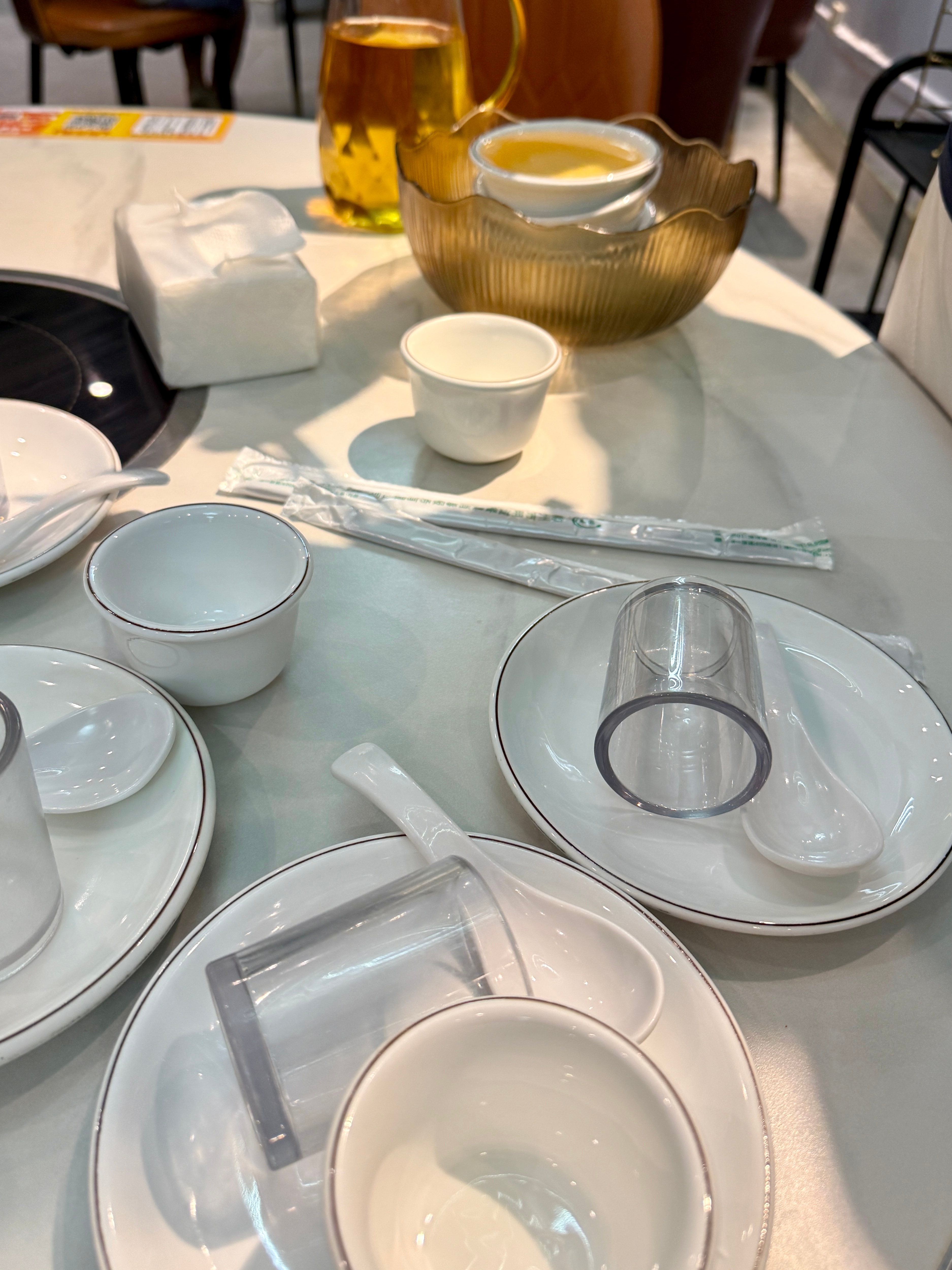 吃牛杂火锅来了～一落座小羊妈开始清洗 ​​​