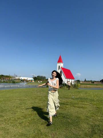 林允什么时候原谅现偶林允什么什么时候回归现偶谁看了林允这组 live 不心动！，
