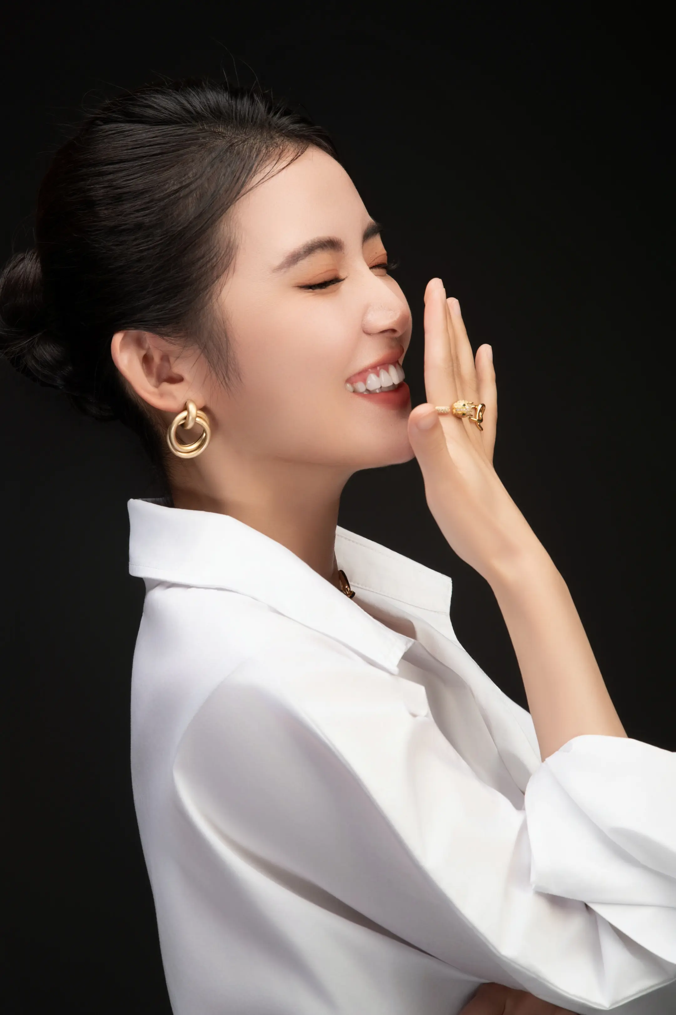 中国女人不是天生要强，而是我们天生就很强。 今天是一个非常值得纪念的日...