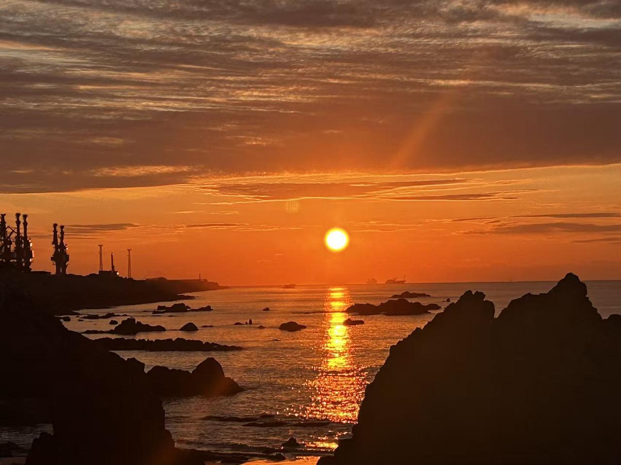 爱家人，爱生活，也要学会爱自己。