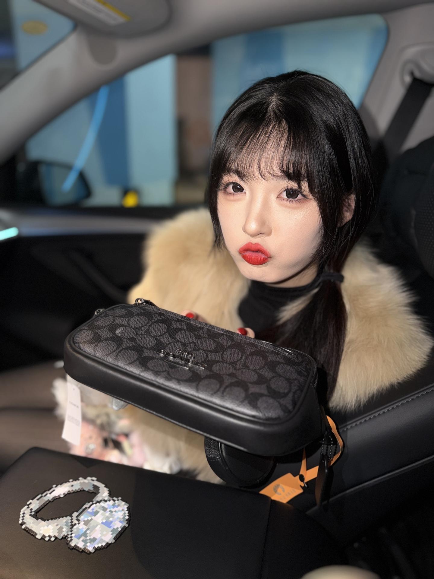 看看你的高知小猫 什么次元都逃不过甜妹 男友视角拍照