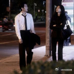 井柏然孙千把都市男女感演活镜头捕捉到井柏然孙千满满的都市氛围感，干练的造型贴合栾