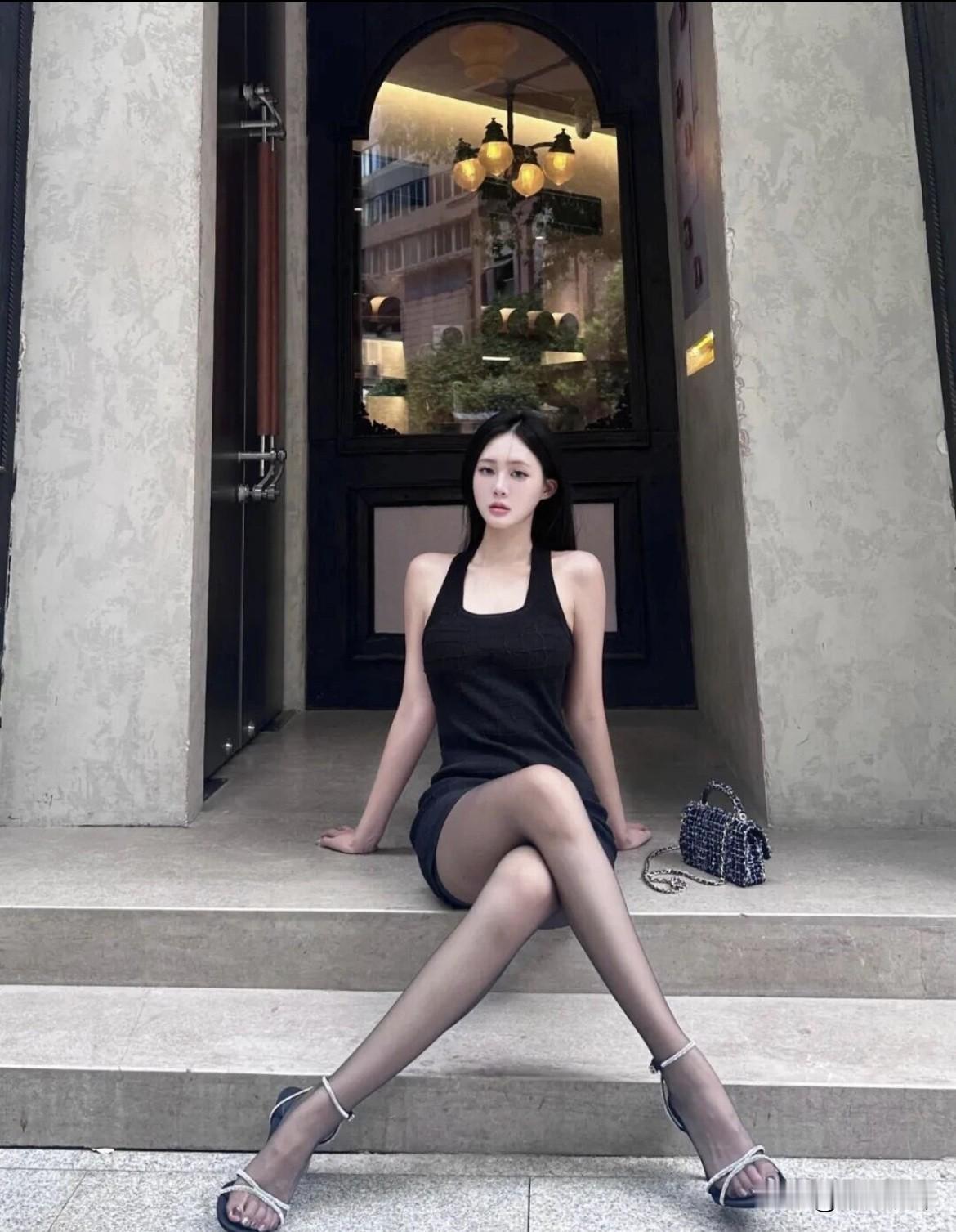 简单自然穿搭就很美啦[兔年大吉]