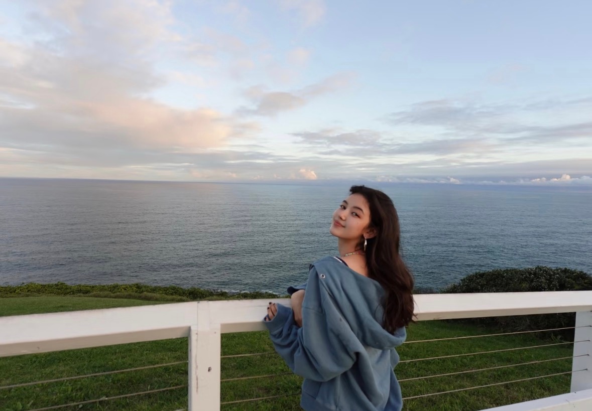 26.7.22 dazzibelle 🍠Life gets cloudy so