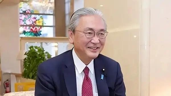 日本国会众议员古屋圭司罔顾中方严正立场与坚决反对，屡次窜访中国台湾地区，勾结纵容