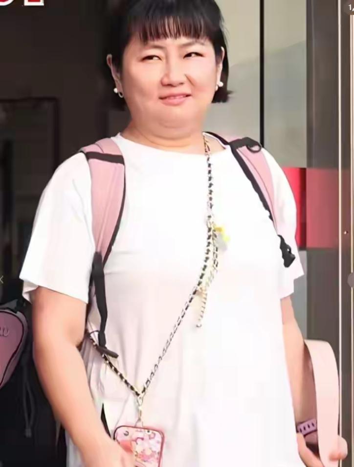 你是电，你是光，你是唯一的神话，这也太TM神了！我实在想不明白，当初那个精致甜美
