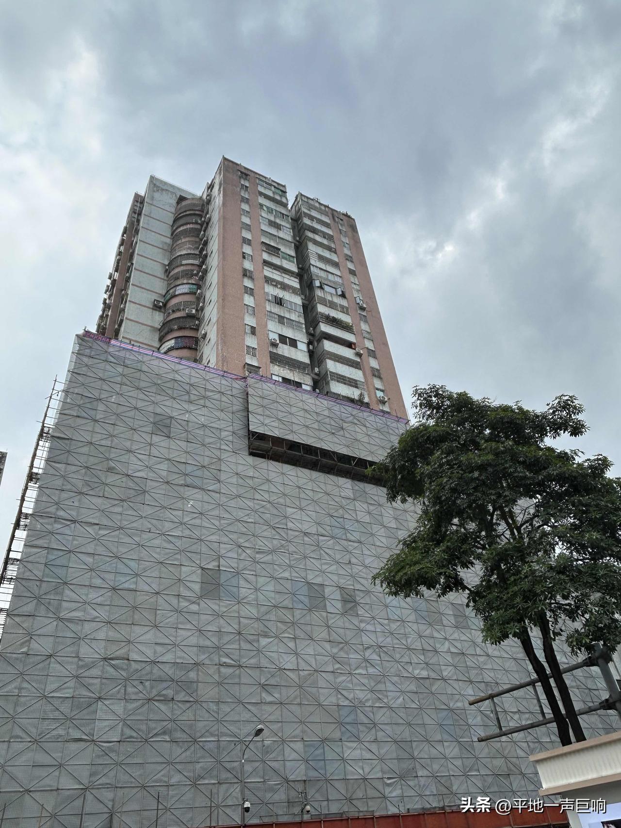 我记得有一位高人曾经说过，

普通人想要有工作，想要好起来，成就自己的事业，一定