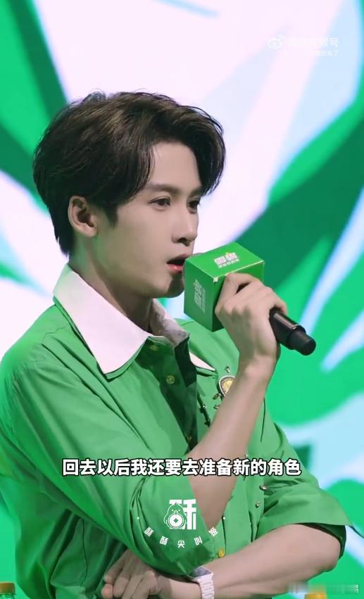 曝檀健次第三张专辑录制中檀健次现场爆料双重新计划檀健次持续拓宽事业边界，活动爆料