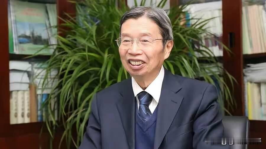 看了今年七一勋章的获得者里，竟然有一位已经去世的人，我一查他的资料，直接给我震惊