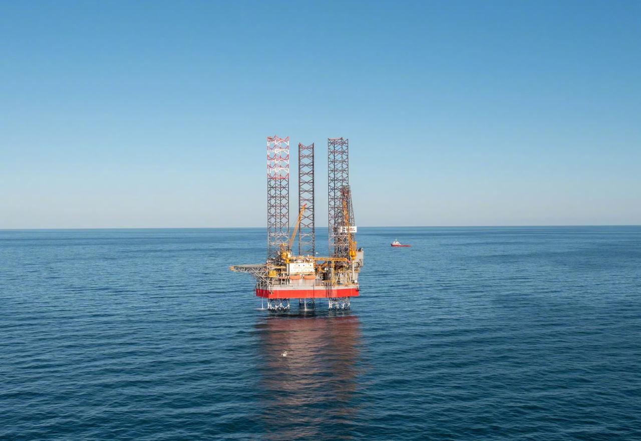 我国渤海发现第七个亿吨级油田

渤海中部新发现亿吨级油田！秦皇岛29-6油田单井