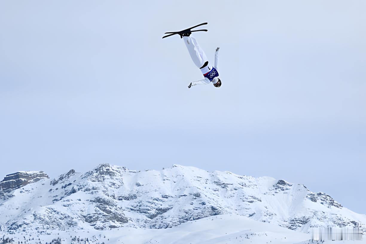 邵琪孔凡钰徐梦桃晋级决赛冬奥会徐梦桃、孔凡钰和邵琪都进到今晚20:00开始的决赛