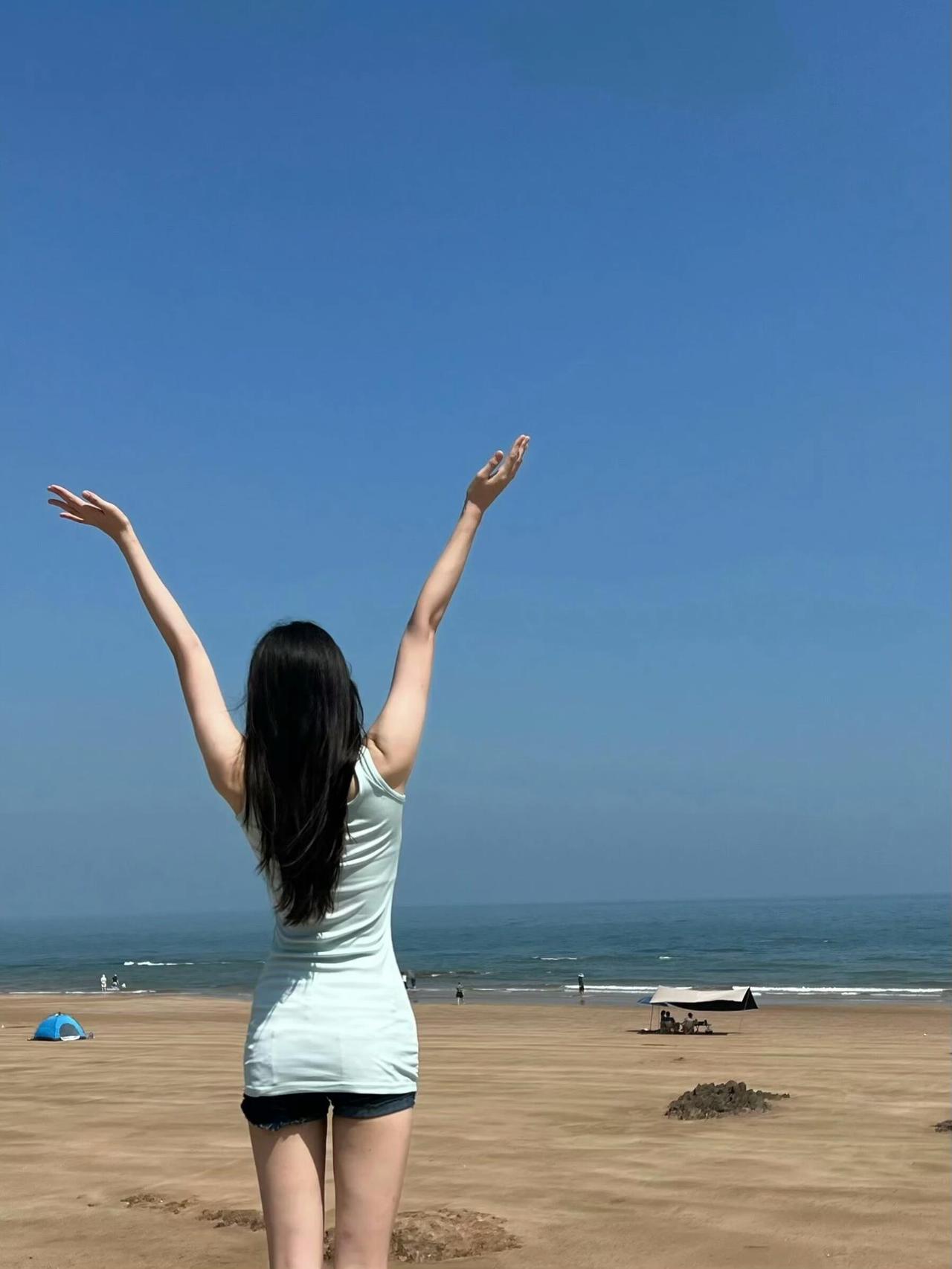 信不信
现在的社会
不看你的人缘

只看你兜里有没有钱。

你人缘再好，
天天有