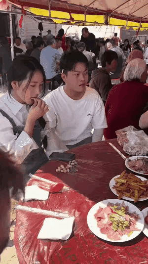 你傻啊？
不要不要就是不要，呱呱两巴掌，老实了，傻冒！不知道老娘喜欢吗？哈哈哈：