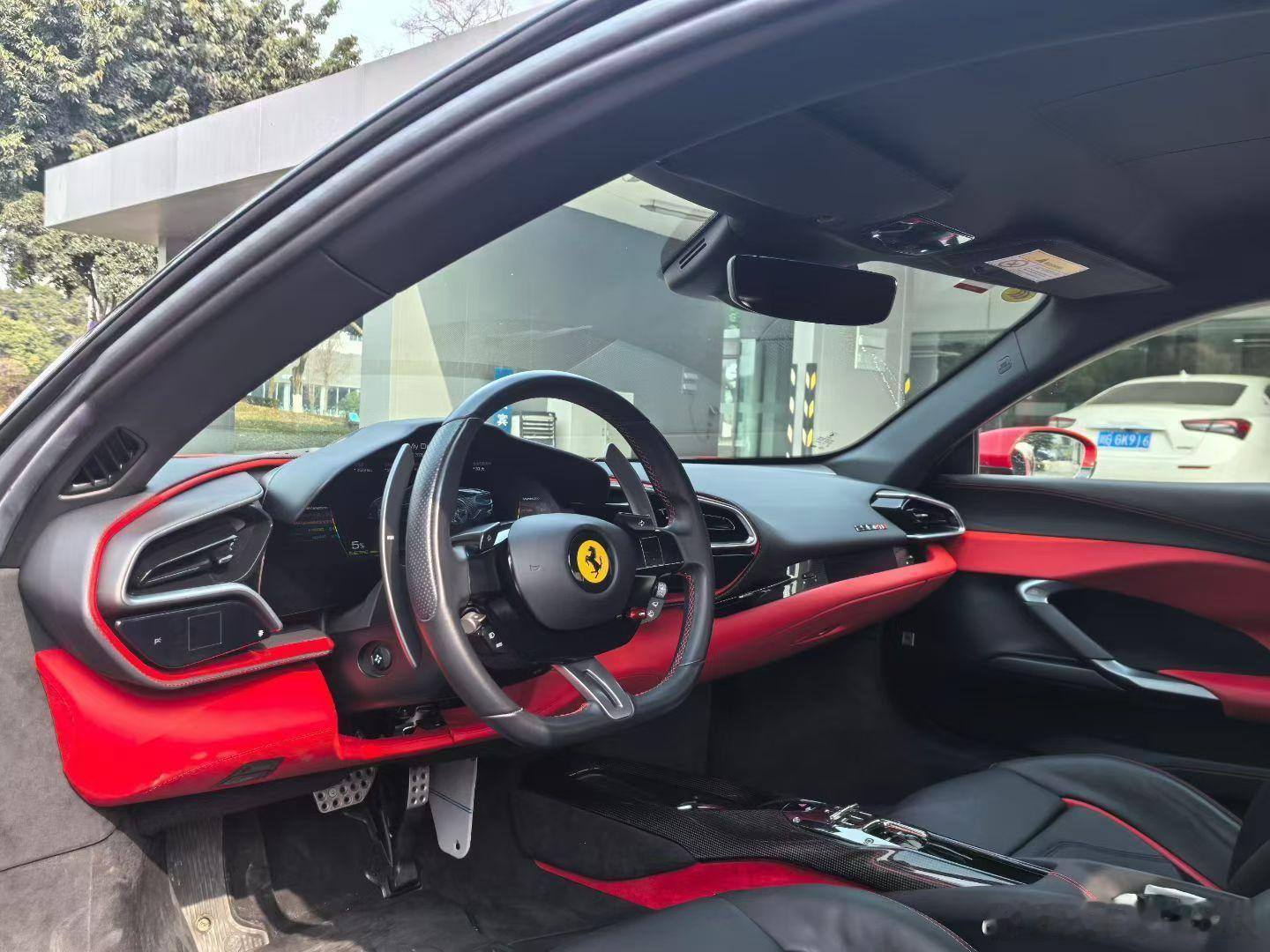 法拉利296GTB，特殊配色，高定版配置、百万选配 