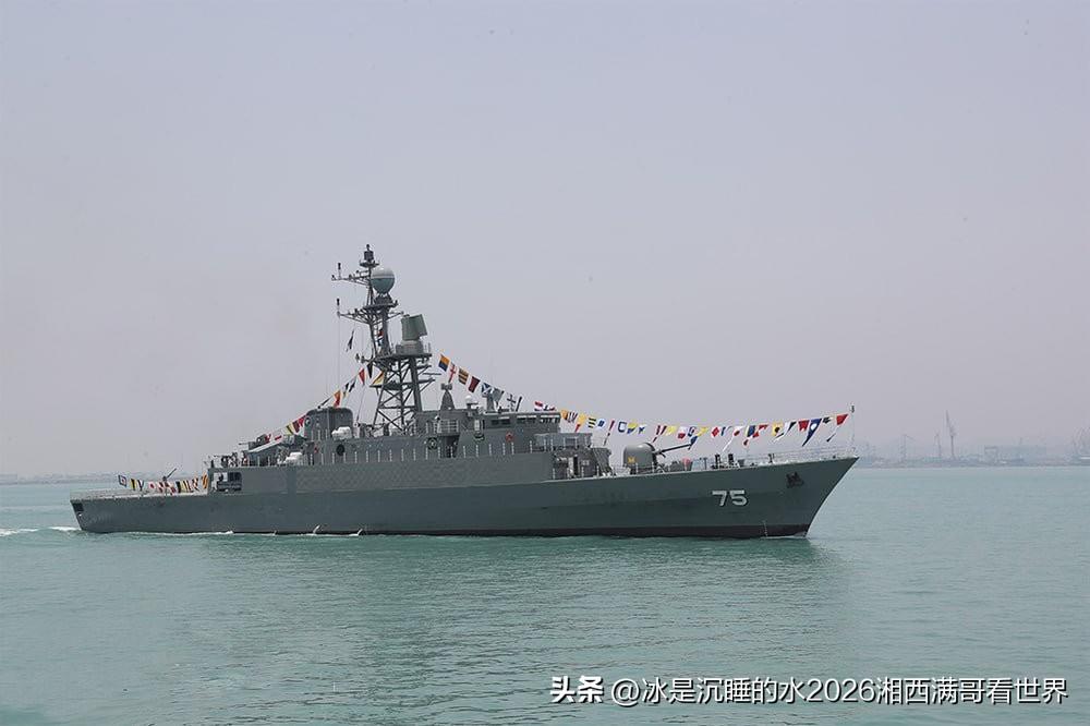 非常无耻，3月4日美国海军一艘核潜艇在国际海域击沉伊朗海军一艘军舰，造成人员伤亡