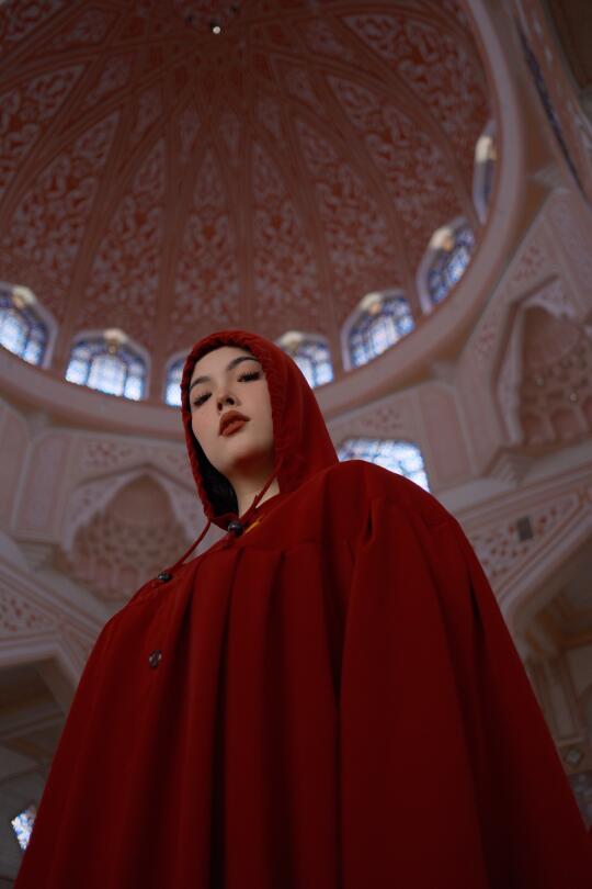 当你袍子下面穿了泡泡袖哈哈哈哈哈哈