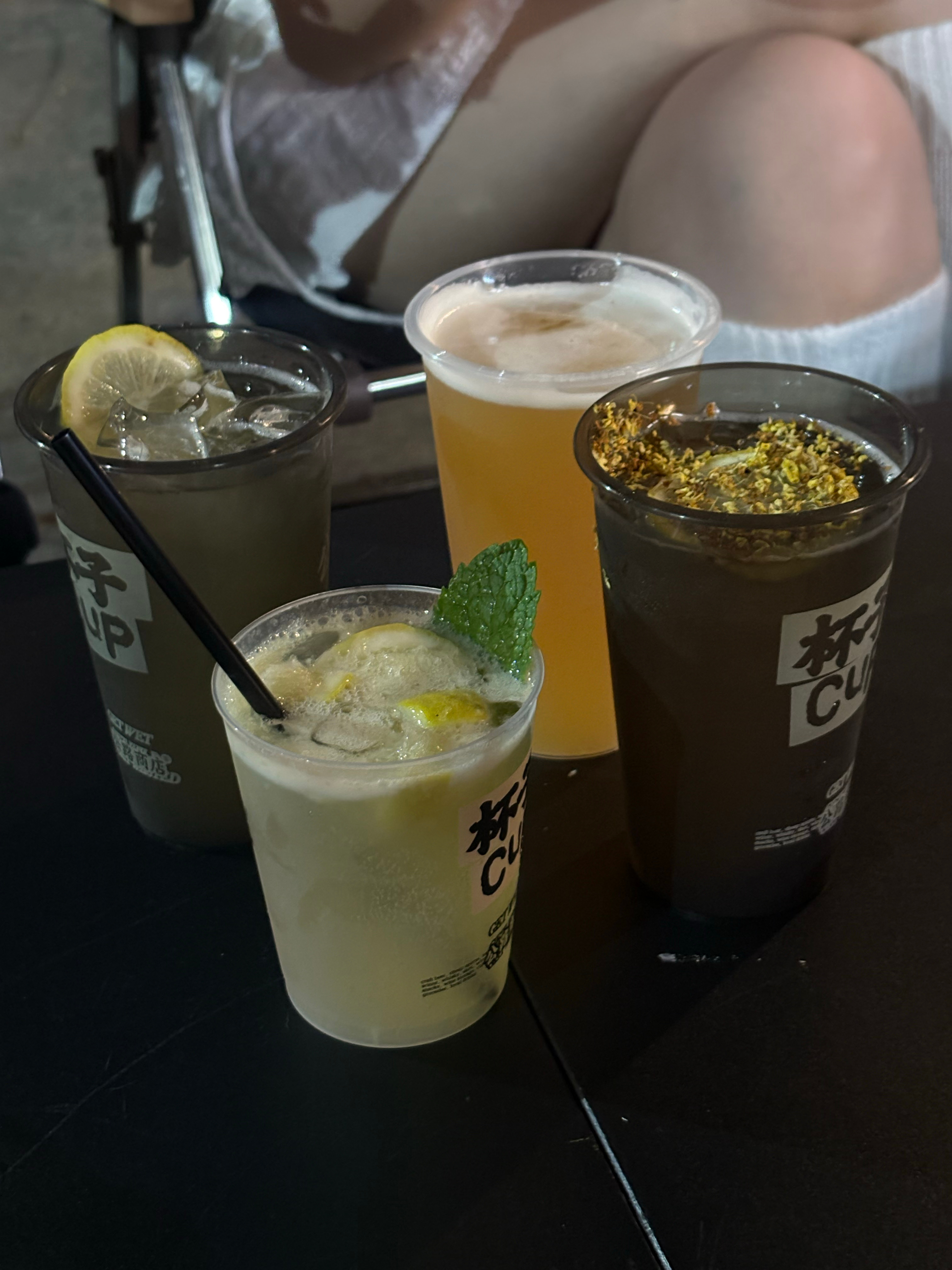 今天也是自己喝酒 请放心 