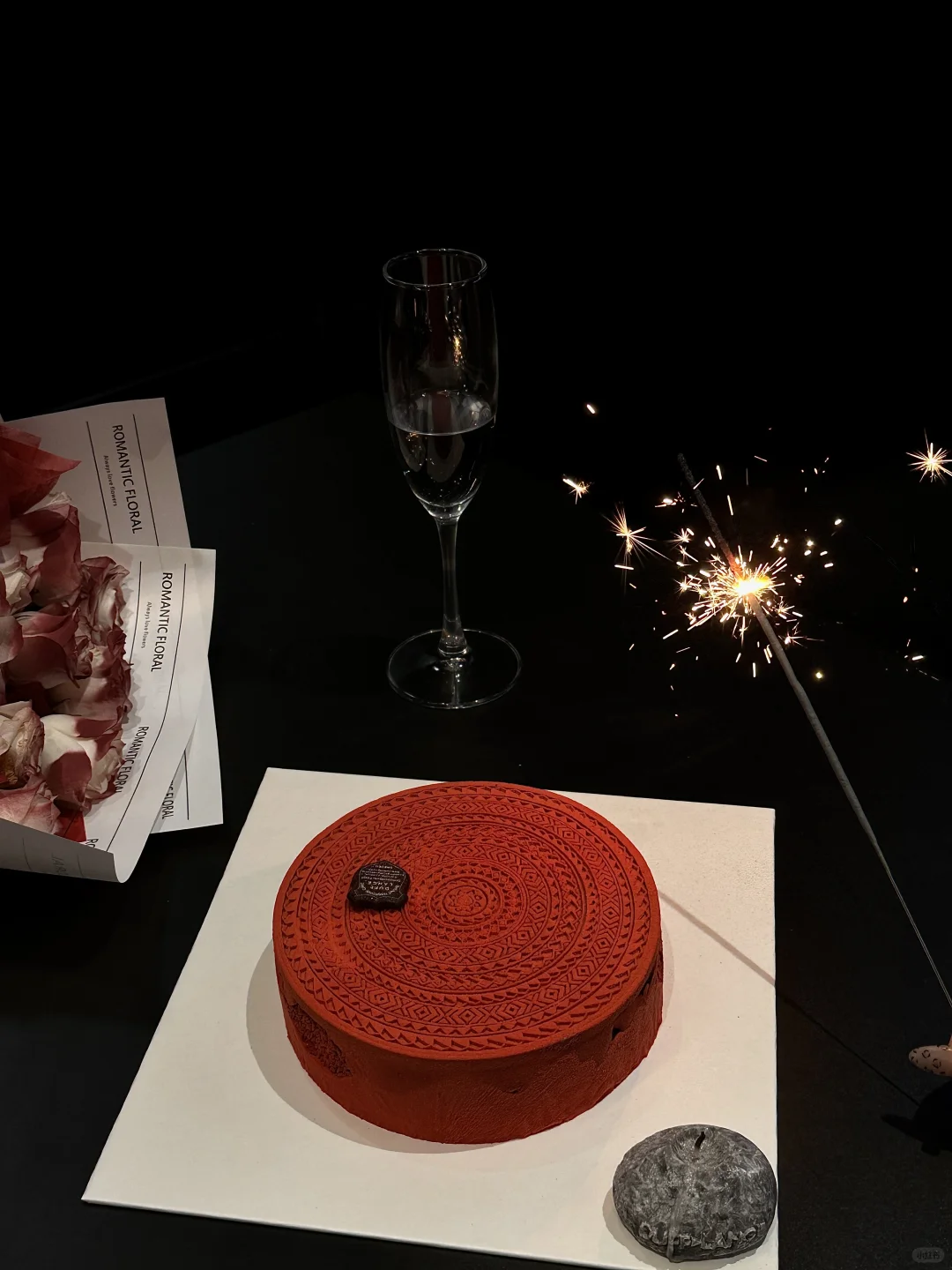 终于学会这种生日🎂暗调高级发光滤镜了！！！