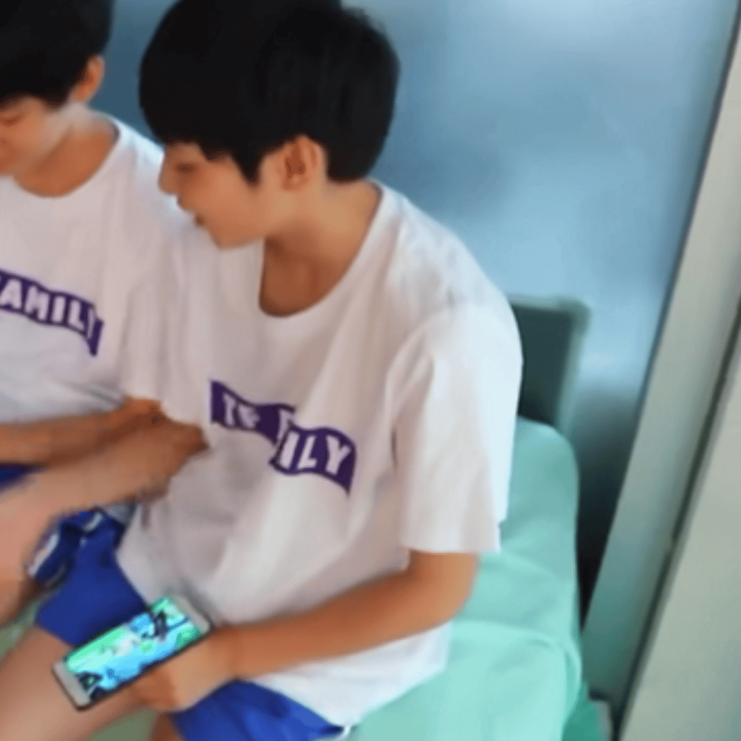 你们打扰到本狼崽玩单机小游戏了 