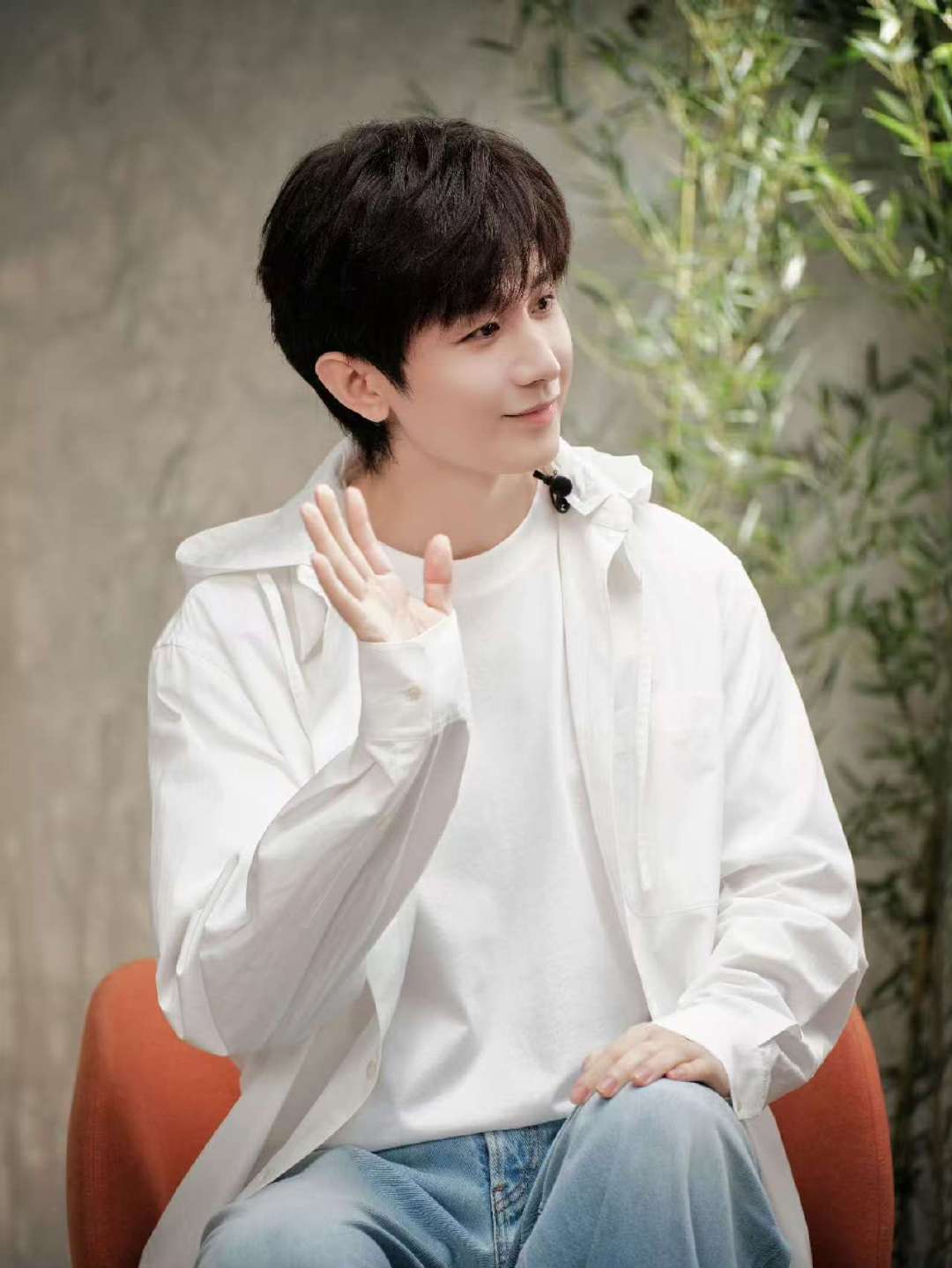 成毅以诚挚之态与角色对话 成毅以纯粹之心与自我相逢成毅以诚挚之态与角色对话，以纯