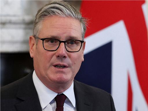英国扣了俄罗斯影子舰队油轮，俄议员建议：装炸弹自爆
英国这次真动手了。他们在英吉