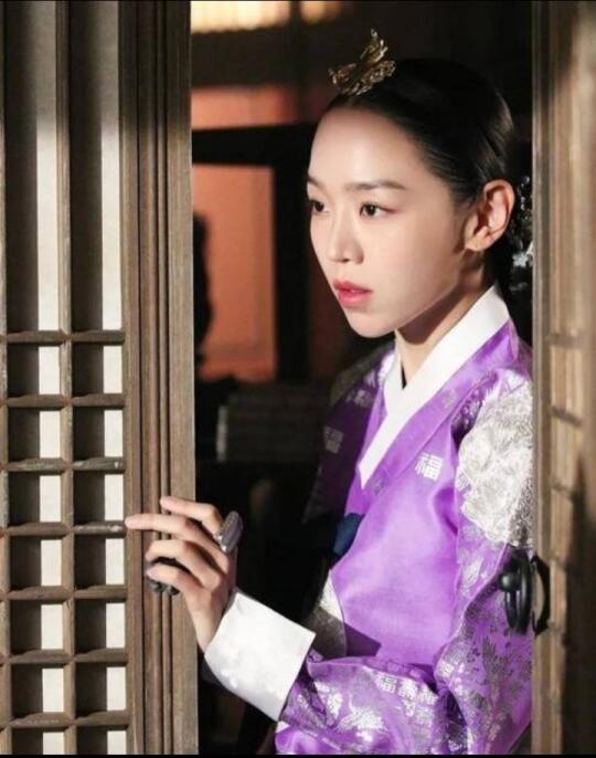 思密达哲宗7 法度上的嫂子神贞王后