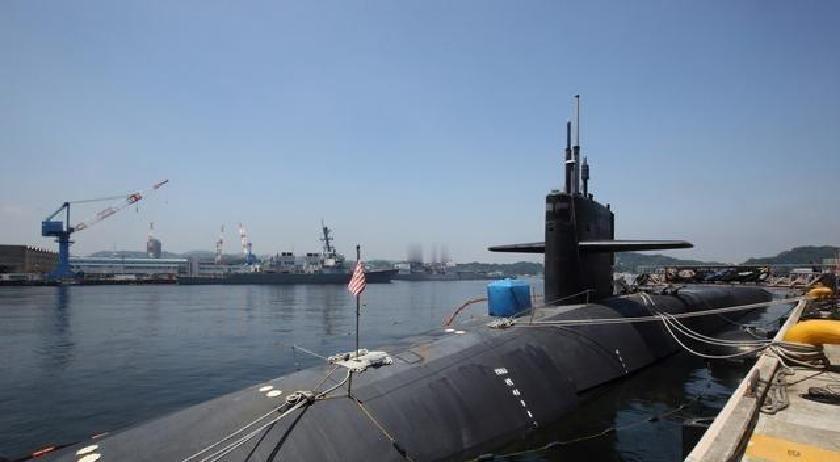 高市早苗甫一登场，就把“台湾有事等于日本有事”的论调挂在嘴边，又突然宣布要砸烂日