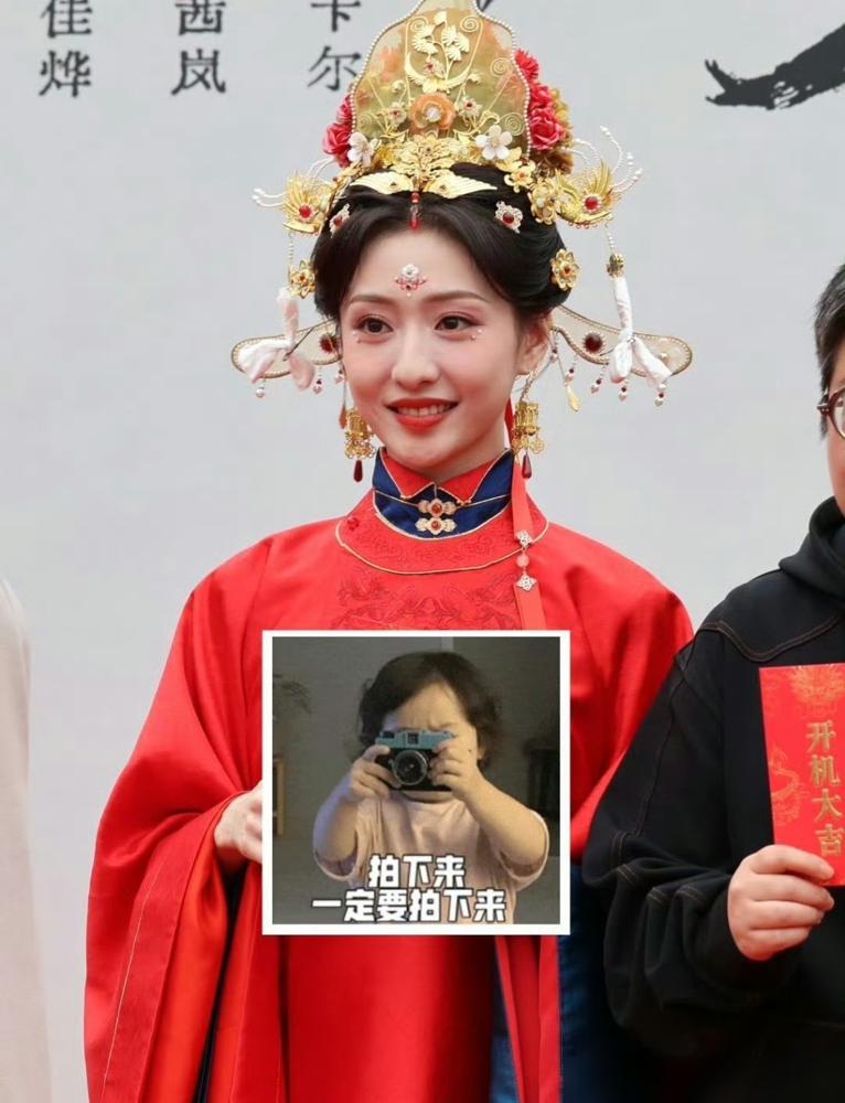 胡连馨新剧《予苍龙》开机，评论区直接炸锅！
 
这是部30集古装玄幻微短剧，拍摄