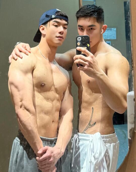超绝斜方肌战士