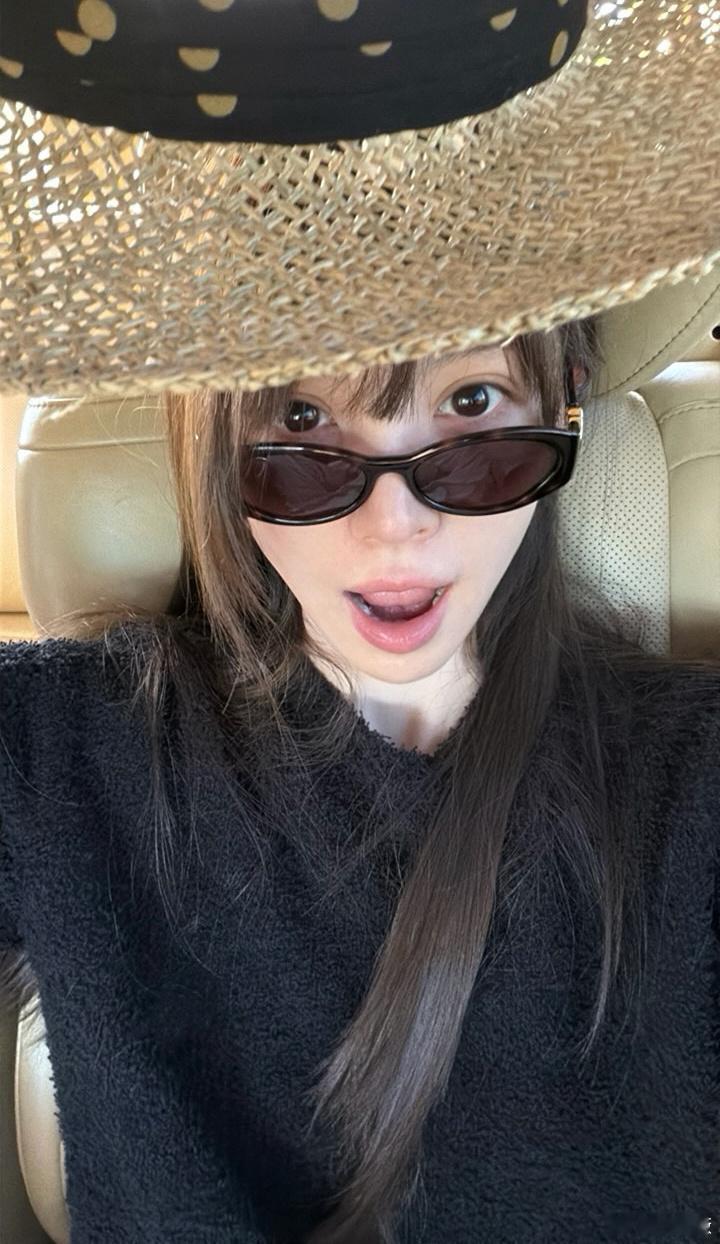 田曦薇 