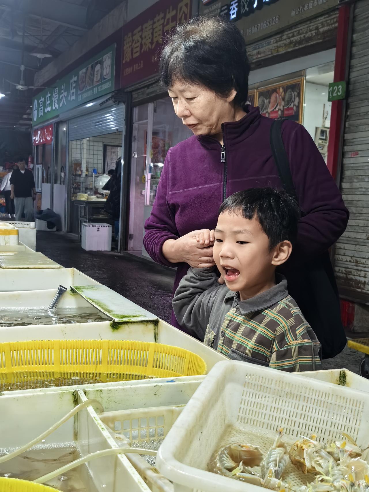 (⊙o⊙)哇，好多的海鲜！