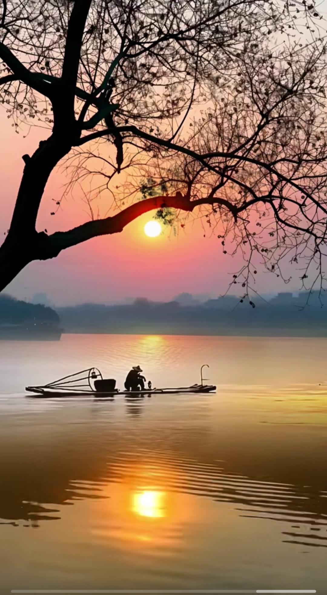 标题： 早起看看风景，分享1个简单晨练小动作
正文：
早上空气好，出来走走看看风