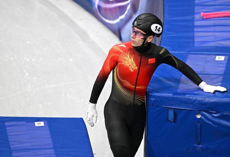 刘少昂让体面具象化了接下来的男子项目有500米和5000米接力。谈及自己和队友将