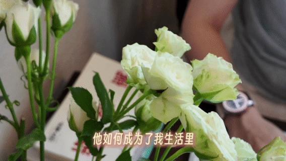 人一旦戴上了运动手表就像是有个贴身小管家帮着你照顾好自己~偶尔运动运动，提醒你别