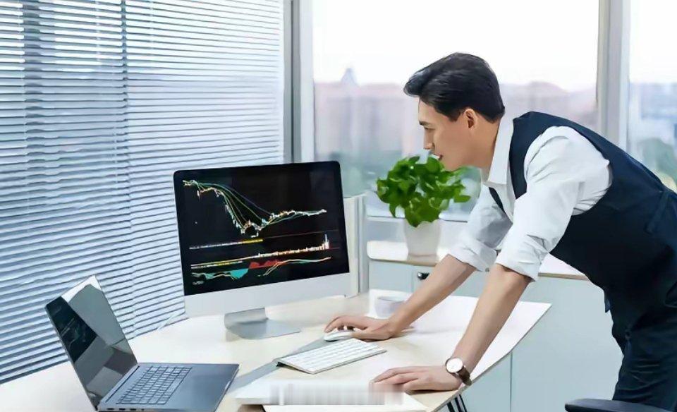 股市“四不买，五不卖”法则四不买一不买：暴涨过后，顶分型不买！二不买：高位横盘不