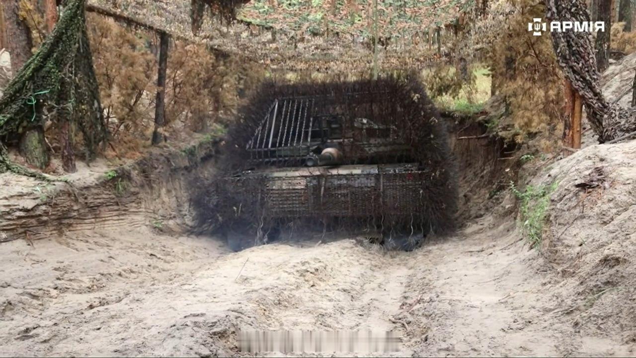 👊🏻🇺🇦🔥经我霍大技霸深度改进的雷霆版澳布兰战车，变得更适应当下空中小