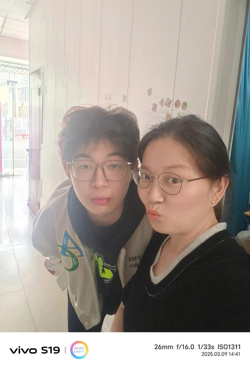 新的一年，想多陪陪家里的“毛孩子”。早出晚归的日子里，它总守在门口等我回家。新的