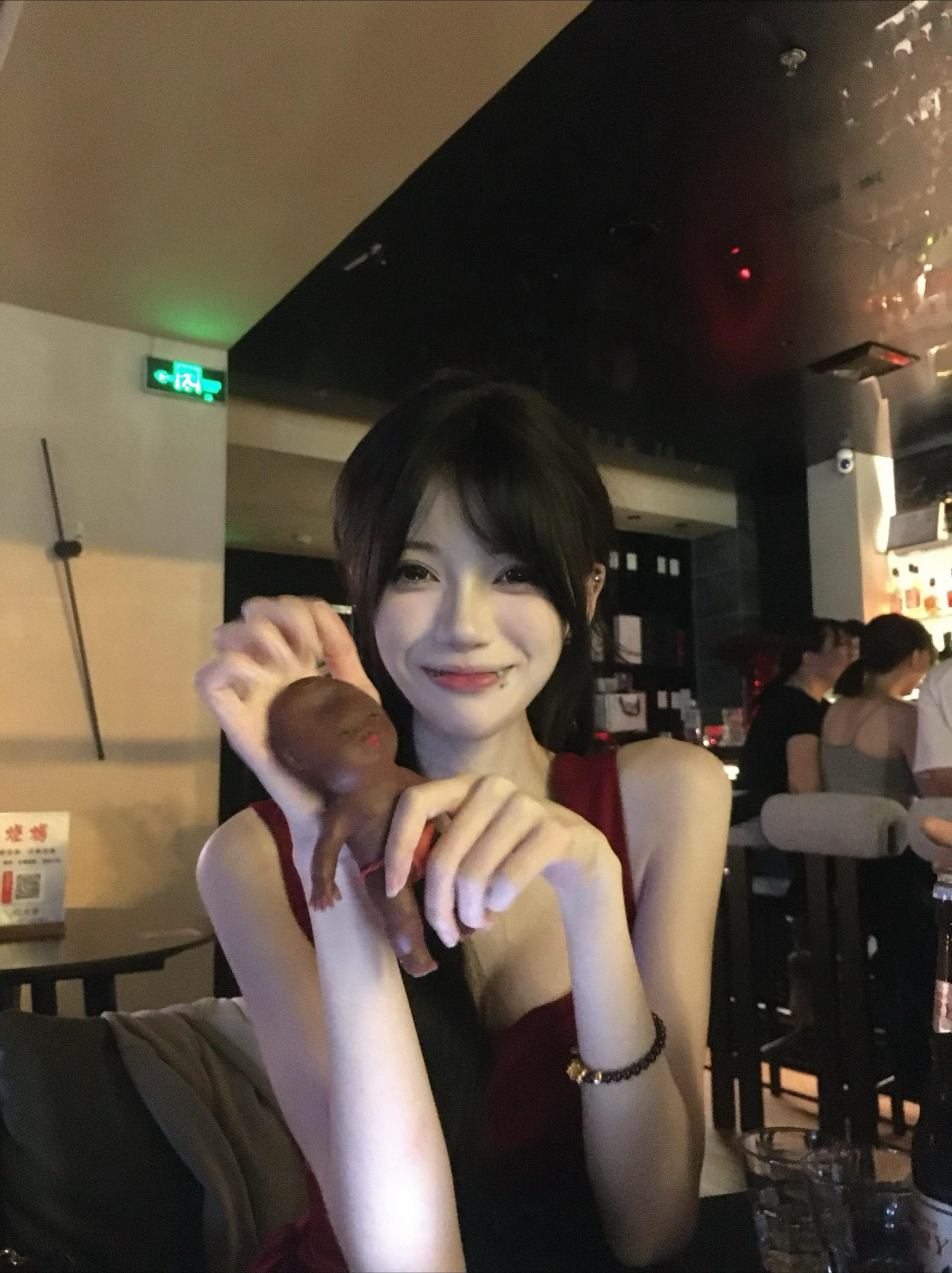 你微微一笑蝴蝶为你倾倒